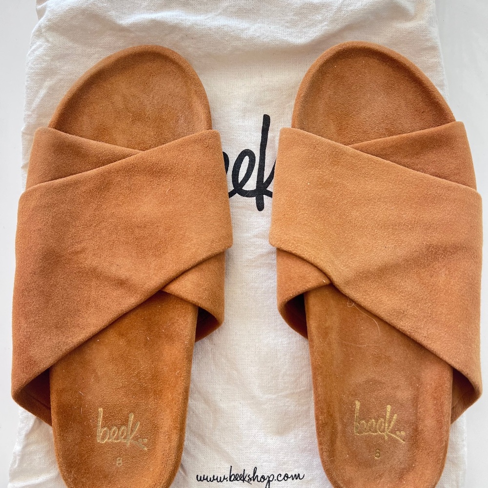BEEK KEA BROWN SUEDE SLIDE